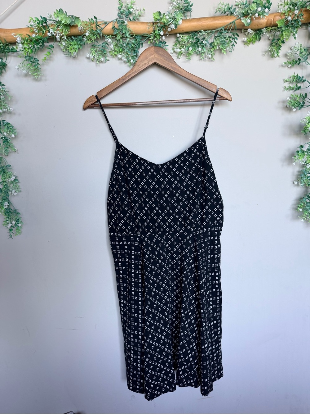 Old Navy Black & White Printed dress